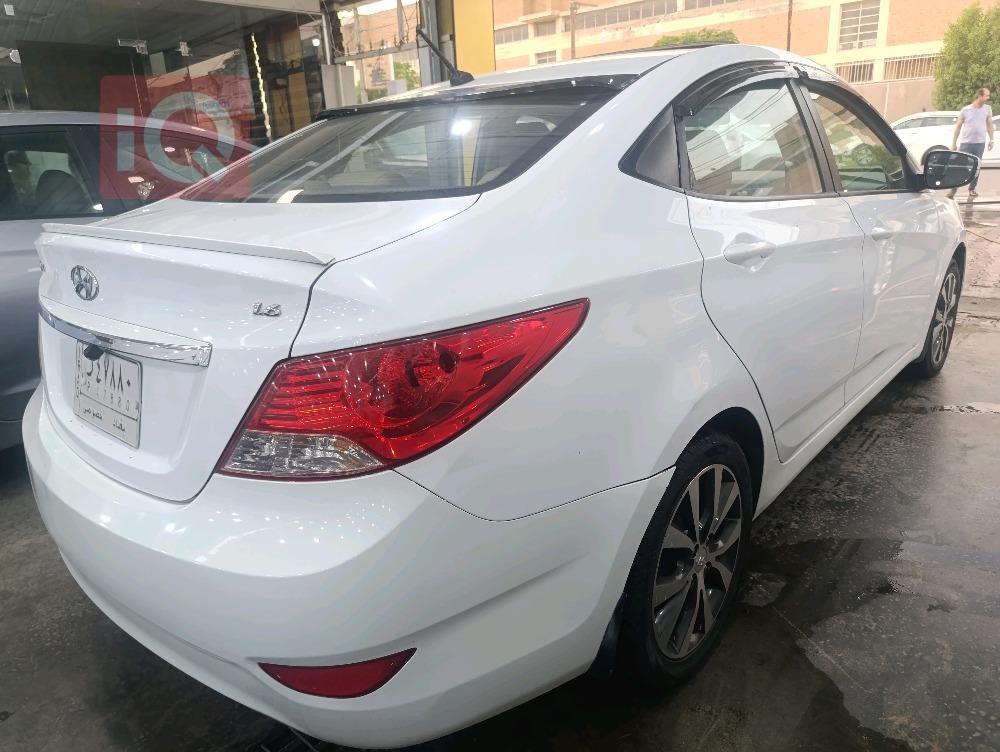 هیوندای ئەکسنت